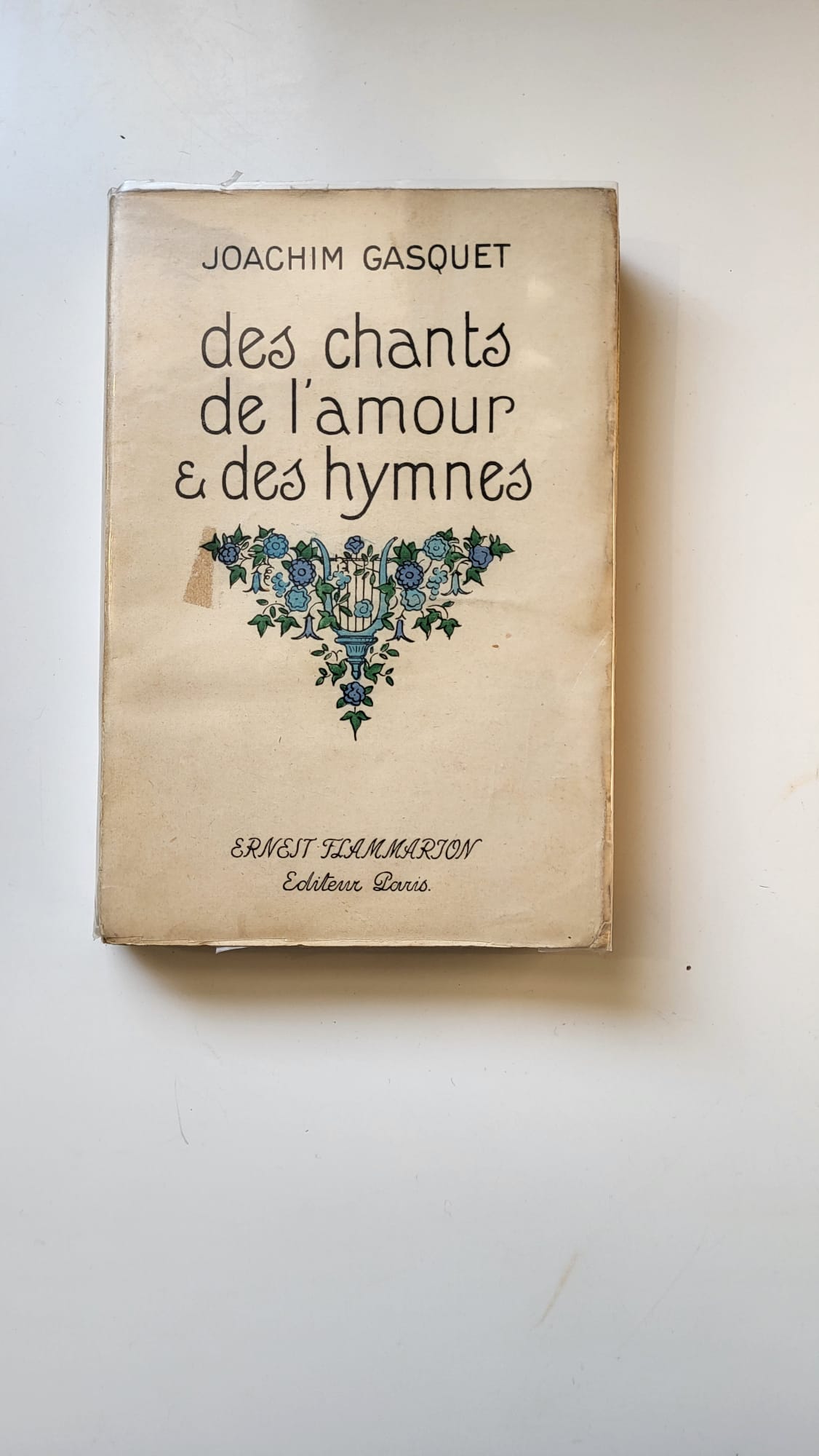 des chants de l'amour et des hymnes