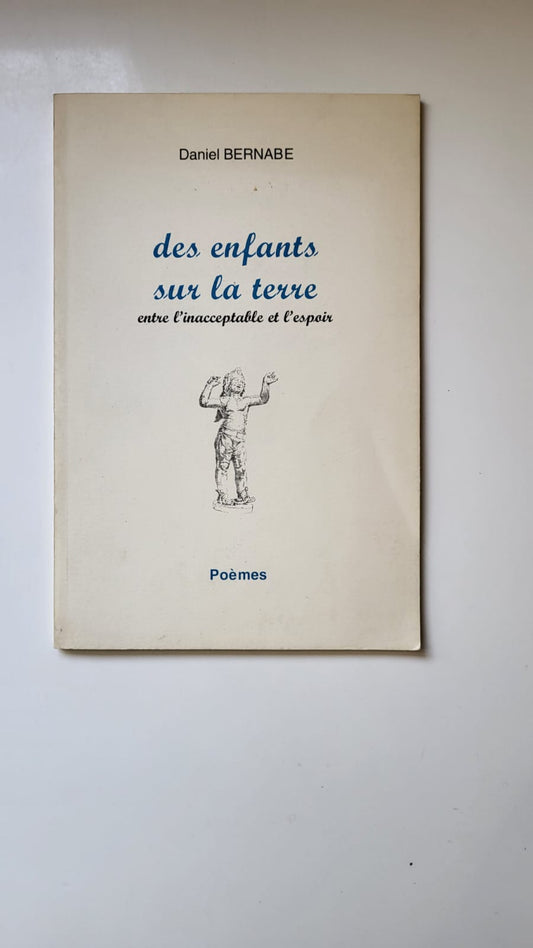 des enfants sur la terre